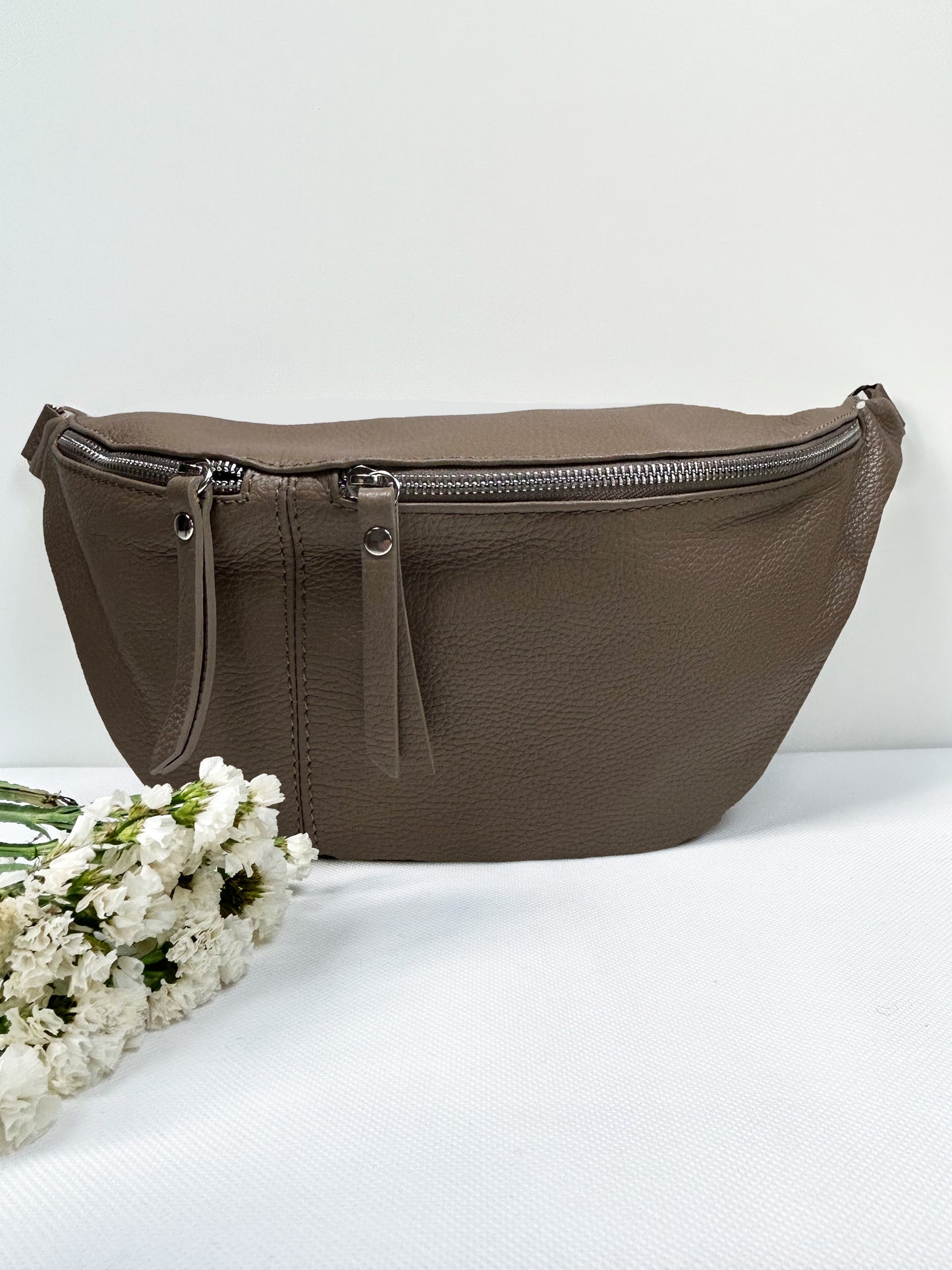 XL Crossbody Bauchtasche (Leder) - Dunkelbeige