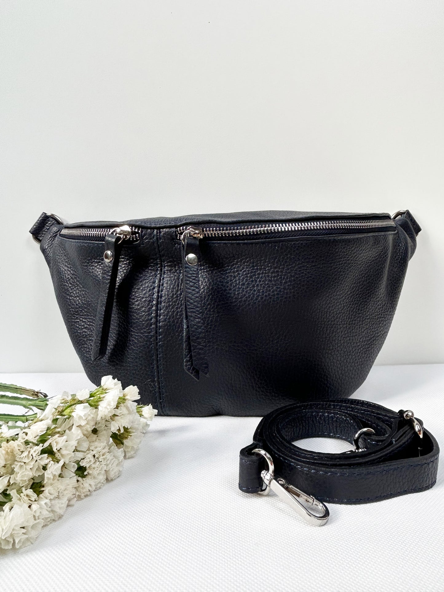 XL Crossbody Bauchtasche (Leder) - Schwarz