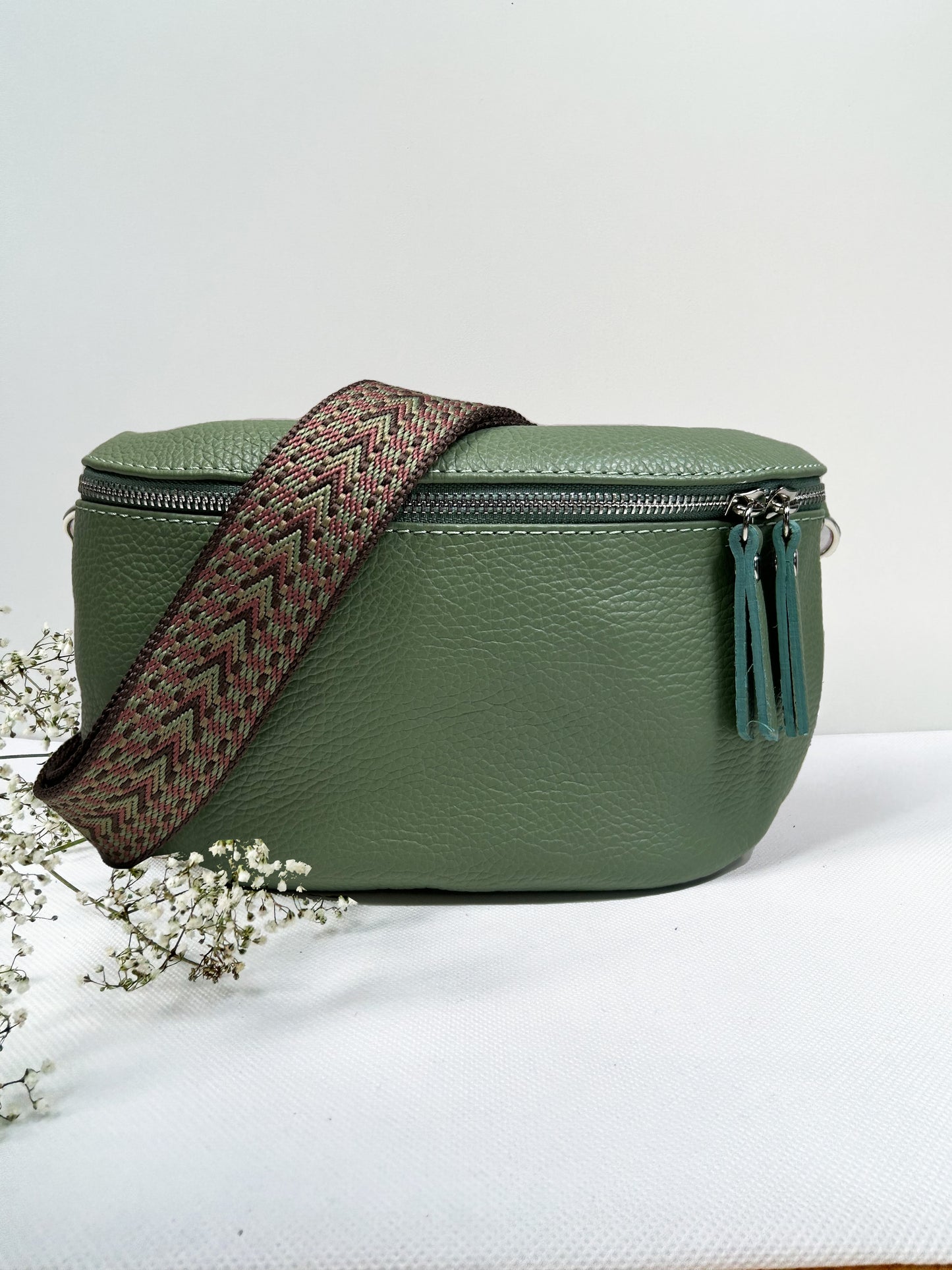 Crossbody Bauchtasche (Leder) - Salbeigrün