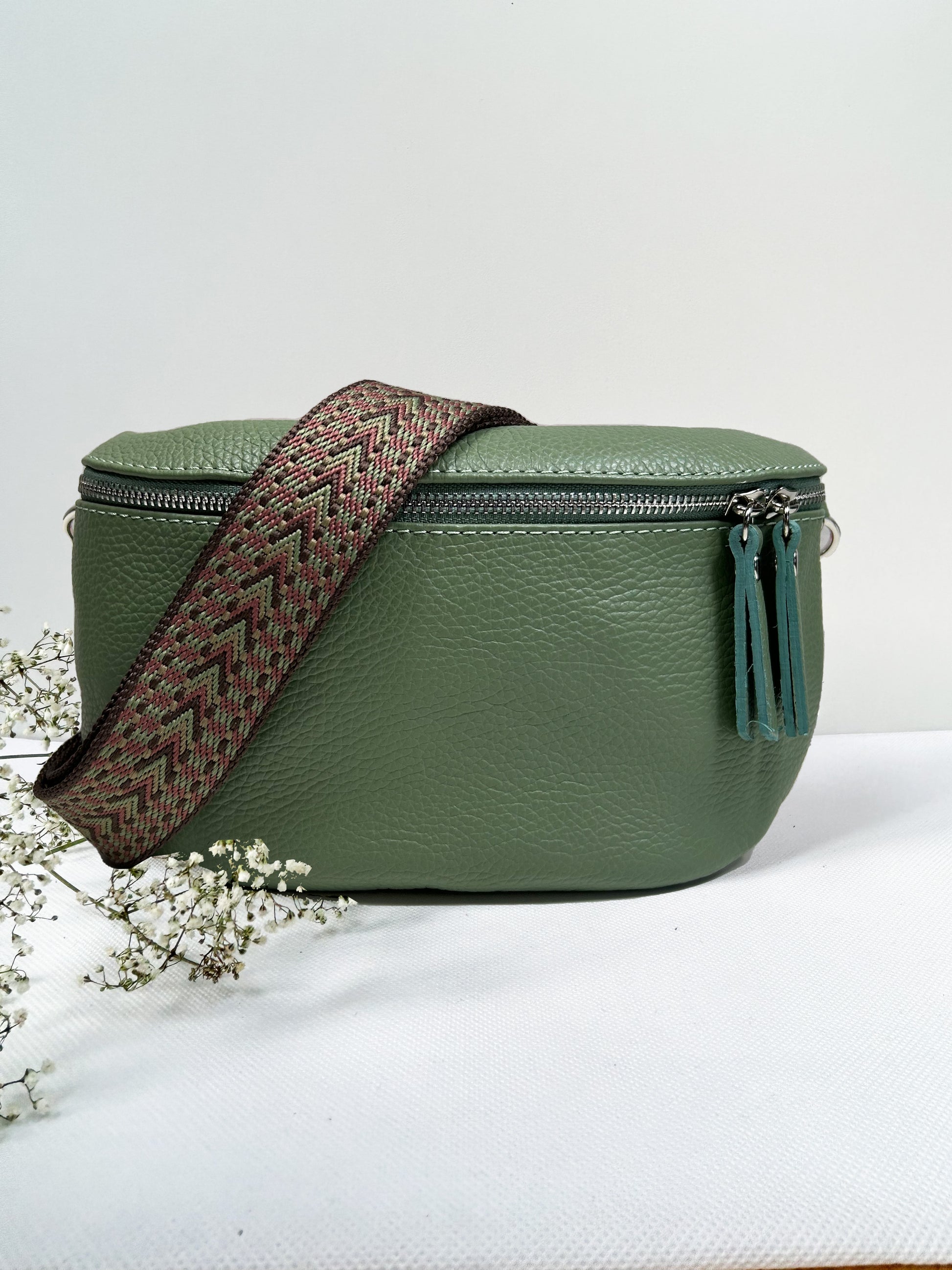 Crossbody Bauchtasche (Leder) - Salbeigrün